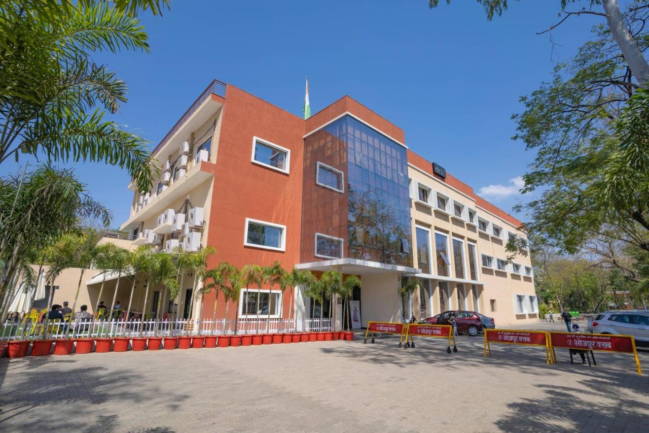 Hotel Stay Casa Bhopal Esterno foto